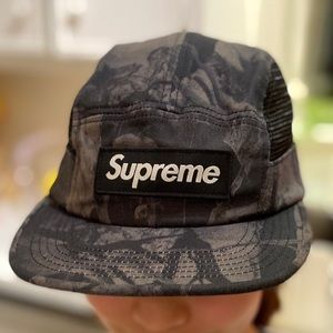 Supreme camo tie dye black/gray flat bill